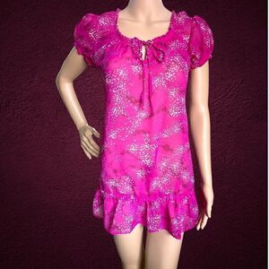 Liz Lange maternity top